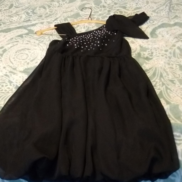 Girls fancy back sleevless dress - Picture 1 of 7